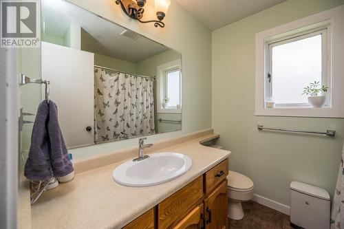 2260 Canan Way, Prince George, BC - Indoor Photo Showing Bathroom