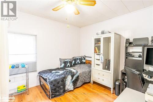 1021 Peppermint Road, Dysart Et Al, ON - Indoor Photo Showing Bedroom