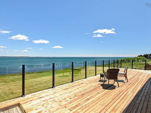 4 Lintaman Lane, Cow Bay, NS 