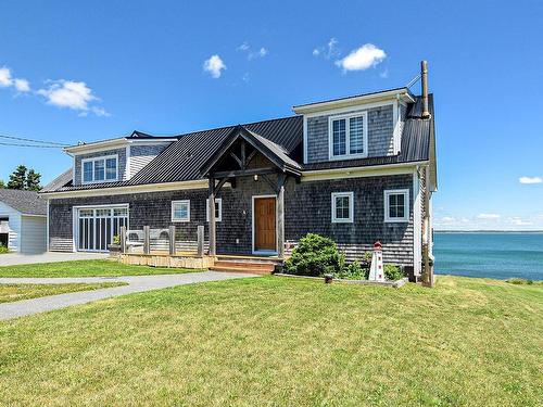 4 Lintaman Lane, Cow Bay, NS 