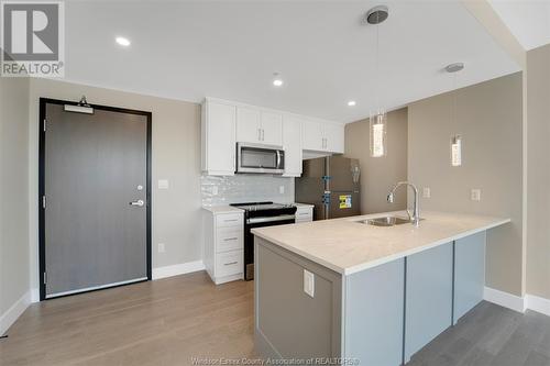 140 Main Street East Unit# 304, Kingsville, ON - Indoor Photo Showing Kitchen