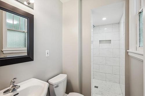 Full Bath 2 - 73 East 22Nd Street, Hamilton, ON 