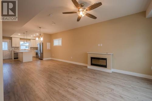 651 Braid Street Unit# 101, Penticton, BC - Indoor Photo Showing Living Room With Fireplace