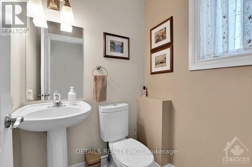 102 Charles Holden Avenue, Merrickville-Wolford, ON - Indoor Photo Showing Bathroom