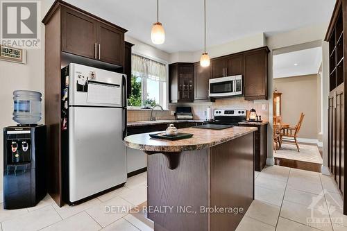 102 Charles Holden Avenue, Merrickville-Wolford, ON - Indoor Photo Showing Kitchen