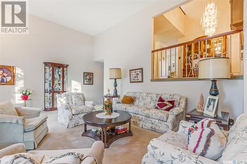 27 Quincy Drive, Regina, SK - Indoor Photo Showing Living Room