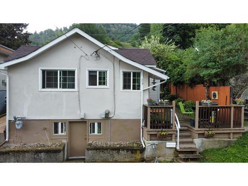 250 Currie Street, Warfield, BC - Outdoor