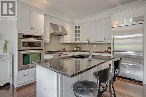 2245 Millstone Drive, Oakville, ON - Indoor Photo Showing Kitchen With Upgraded Kitchen