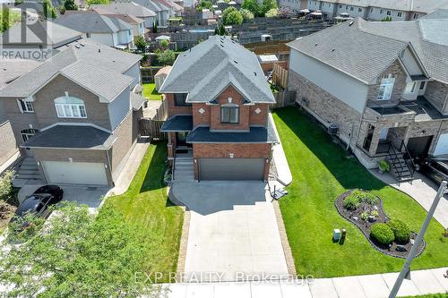 15 Meadow Wood Crescent, Hamilton, ON 