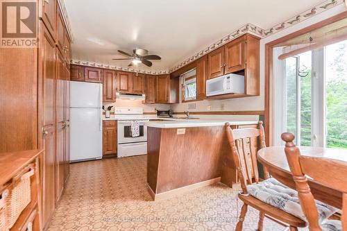 8633 30 Sideroad, Centre Wellington, ON - Indoor Photo Showing Kitchen