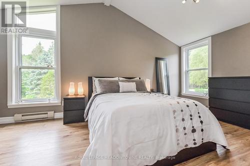 8633 30 Sideroad, Centre Wellington, ON - Indoor Photo Showing Bedroom