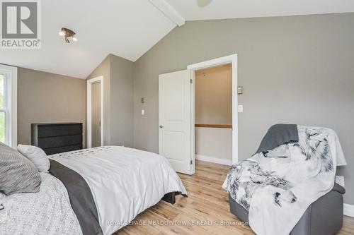 8633 30 Sideroad, Centre Wellington, ON - Indoor Photo Showing Bedroom