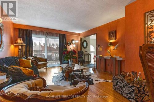 60 Prouse Drive, Brampton, ON - Indoor Photo Showing Living Room