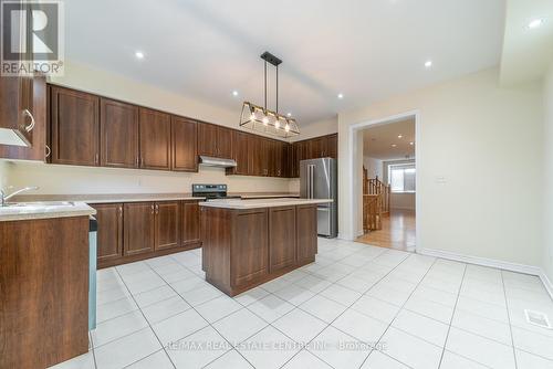 1449 Granrock Crescent, Mississauga, ON - Indoor Photo Showing Kitchen With Double Sink