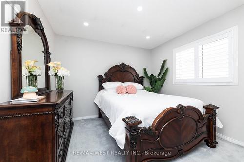 71 Atwood Avenue W, Halton Hills (Georgetown), ON - Indoor Photo Showing Bedroom