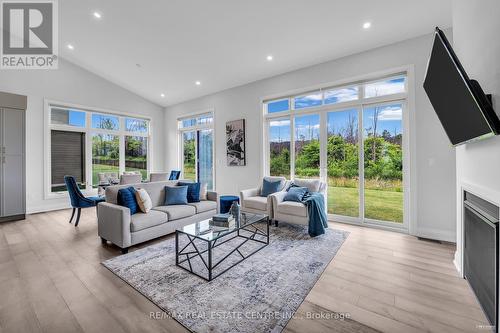 119 Sladden Court, Blue Mountains (Thornbury), ON - Indoor Photo Showing Living Room With Fireplace