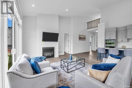 119 Sladden Court, Blue Mountains (Thornbury), ON - Indoor Photo Showing Living Room With Fireplace