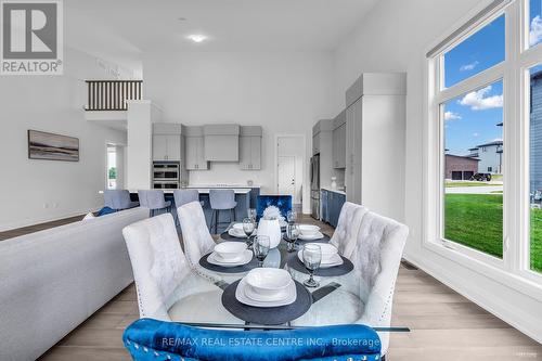 119 Sladden Court, Blue Mountains (Thornbury), ON - Indoor Photo Showing Dining Room