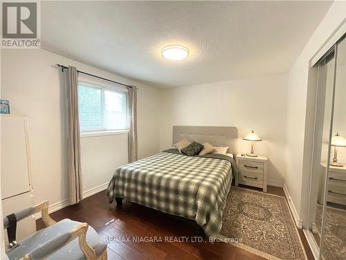 14 Stockwell Road, St. Catharines, ON - Indoor Photo Showing Bedroom