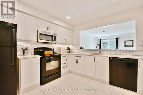 1018 Mississaga Street W, Orillia, ON - Indoor Photo Showing Kitchen