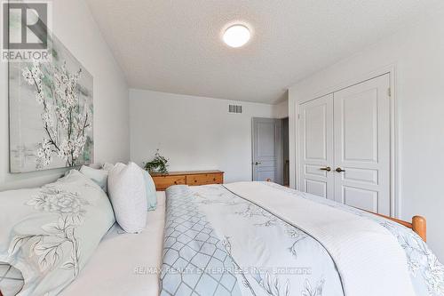 6 - 1576 Clarkson Road N, Mississauga (Clarkson), ON - Indoor Photo Showing Bedroom