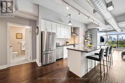 704 - 233 Carlaw Avenue, Toronto, ON - Indoor Photo Showing Kitchen With Upgraded Kitchen