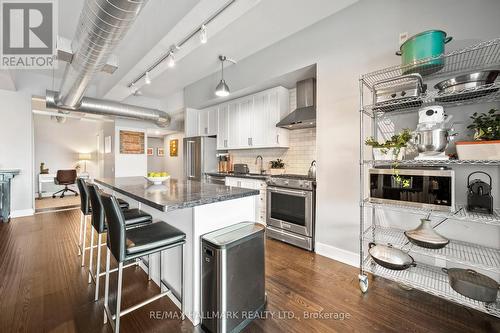 704 - 233 Carlaw Avenue, Toronto, ON - Indoor Photo Showing Kitchen With Upgraded Kitchen