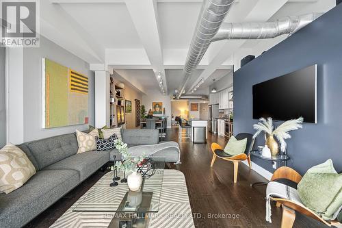 704 - 233 Carlaw Avenue, Toronto, ON - Indoor Photo Showing Living Room