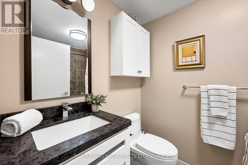 704 - 233 Carlaw Avenue, Toronto, ON - Indoor Photo Showing Bathroom