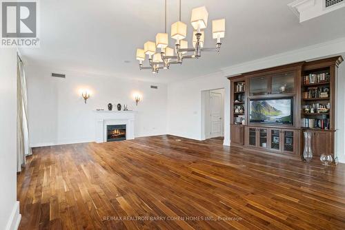 805C - 662 Sheppard Avenue E, Toronto (Bayview Village), ON - Indoor Photo Showing Living Room With Fireplace