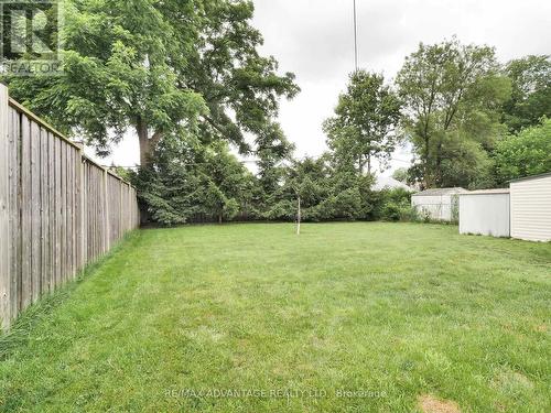 Pool size lot or great for fido or kids to run - 27 Redan Street, London, ON - Outdoor
