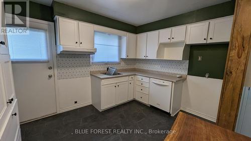 1117 Byron Baseline Road, London, ON - Indoor Photo Showing Kitchen