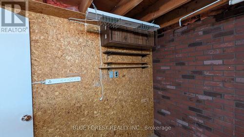 1117 Byron Baseline Road, London, ON - Indoor Photo Showing Other Room