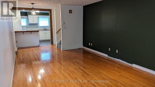 1117 Byron Baseline Road, London, ON - Indoor Photo Showing Other Room