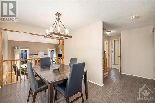 11 Wildbriar Way, Ottawa, ON - Indoor Photo Showing Dining Room