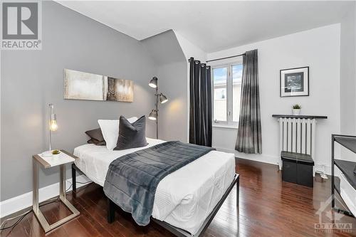 255 Carruthers Avenue, Ottawa, ON - Indoor Photo Showing Bedroom