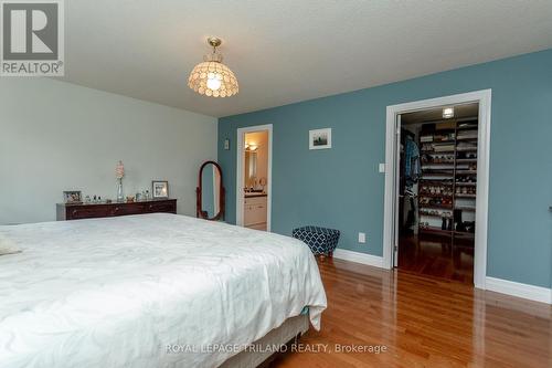 5172 Dundas Street, Thames Centre (Thorndale), ON - Indoor Photo Showing Bedroom