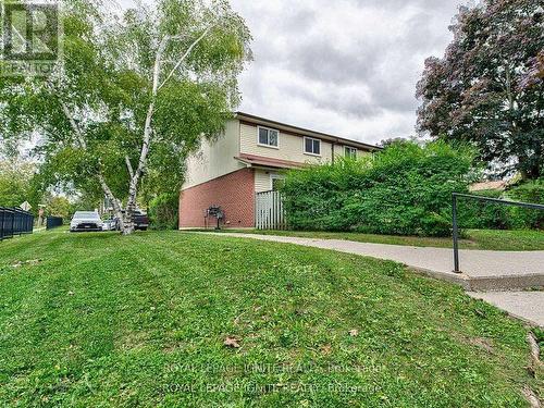 17 - 31 Parker Crescent, Ajax (South West), ON - Outdoor