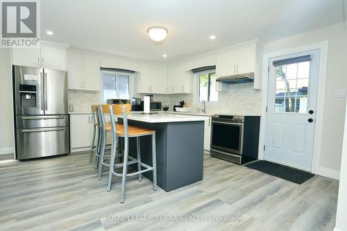 1786 St John Road, Innisfil (Alcona), ON - Indoor Photo Showing Kitchen With Upgraded Kitchen