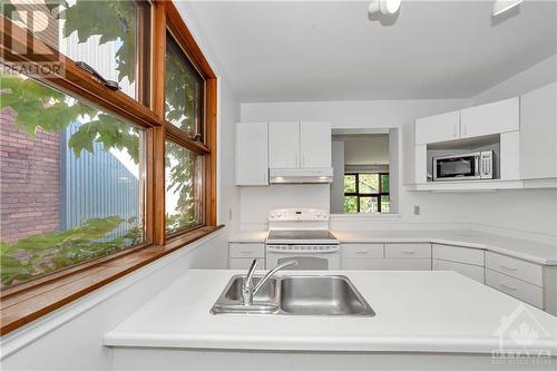 73 Glen Avenue, Ottawa, ON - Indoor Photo Showing Kitchen With Double Sink