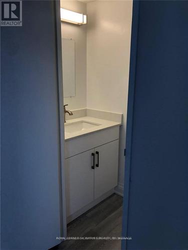 2706 - 3100 Kirwin Avenue, Mississauga, ON - Indoor Photo Showing Bathroom