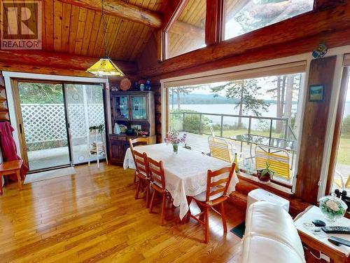 4304 Sanderson Road, Texada Island, BC - Indoor Photo Showing Dining Room