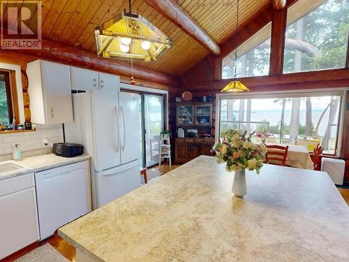 4304 Sanderson Road, Texada Island, BC - Indoor Photo Showing Other Room