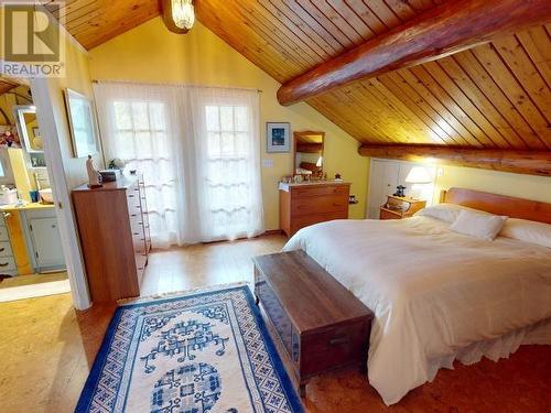 4304 Sanderson Road, Texada Island, BC - Indoor Photo Showing Bedroom