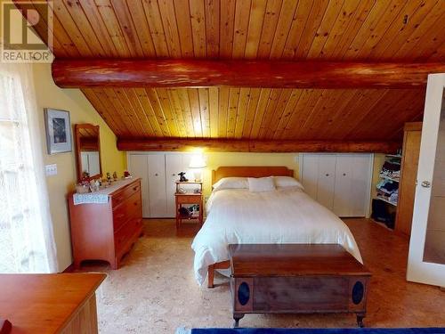 4304 Sanderson Road, Texada Island, BC - Indoor Photo Showing Bedroom