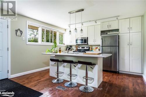 63 Maple Street, Collingwood, ON - Indoor Photo Showing Kitchen