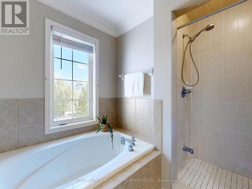 3064 Stornoway Circle, Oakville, ON - Indoor Photo Showing Bathroom