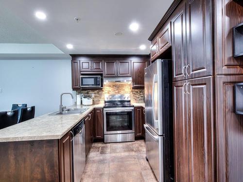 Kitchen - 903-2110 Rue Caroline-Béique, Montréal (Ahuntsic-Cartierville), QC - Indoor Photo Showing Kitchen With Double Sink With Upgraded Kitchen