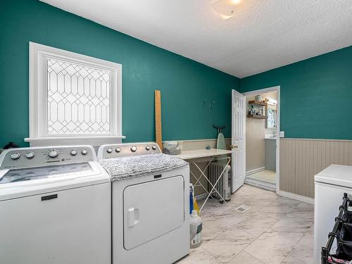 511 Brink Street, Ashcroft, BC - Indoor Photo Showing Laundry Room