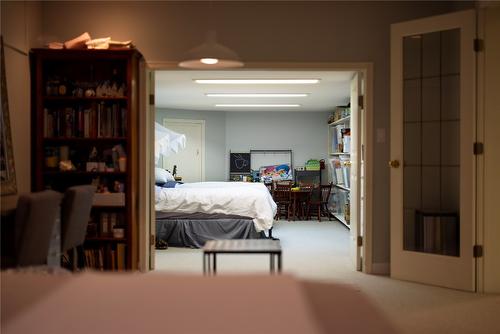 497 Eldorado Road, Kelowna, BC - Indoor Photo Showing Bedroom